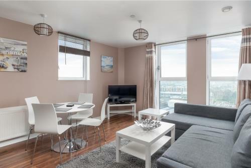 Central Bedford View Luxury Apartment