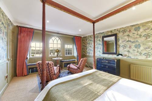 River View: Characterful Townhouse, Stunning Views