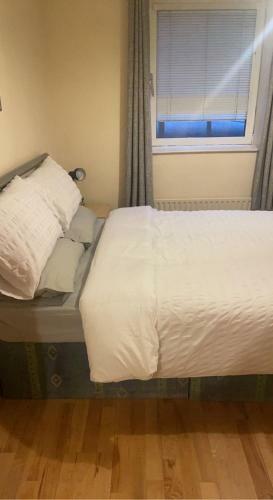 City Centre Apartment / Great Location / Free Secure Parking
