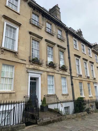 Bijoux Central Bath Period Apartment And Parking