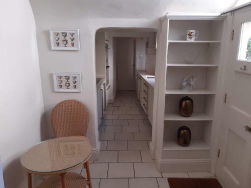 Royal Crescent Courtyard Apartment