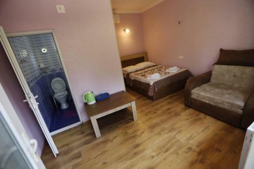 Hostal Lilia Guesthouse