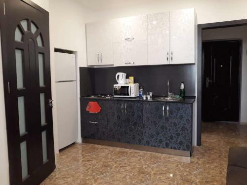 Apartmentin The Center With Sea View