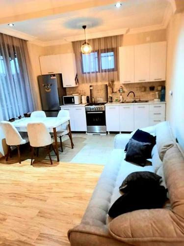 Hostal Cosy Accommodation In Zugdidi
