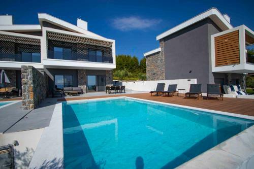 Koni Villa, Agia Paraskevi