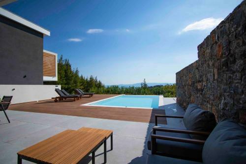 Koni Villa, Agia Paraskevi