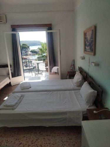 Hotel Ammoudia Rooms