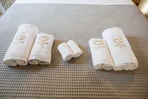 Apartamento Theros Suites