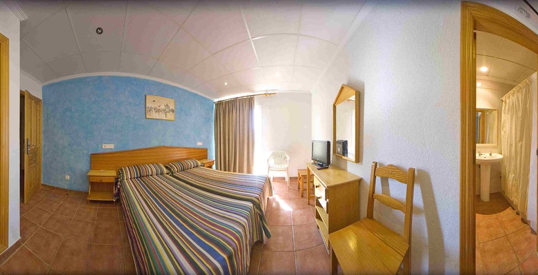 Hostal Adelino