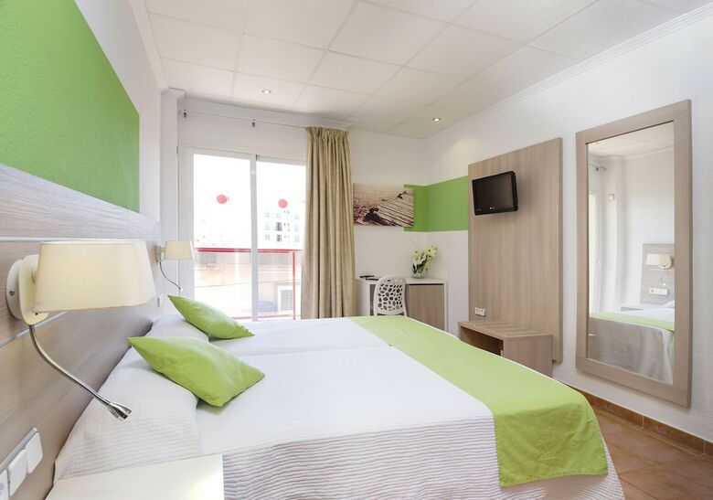Hostal Adelino