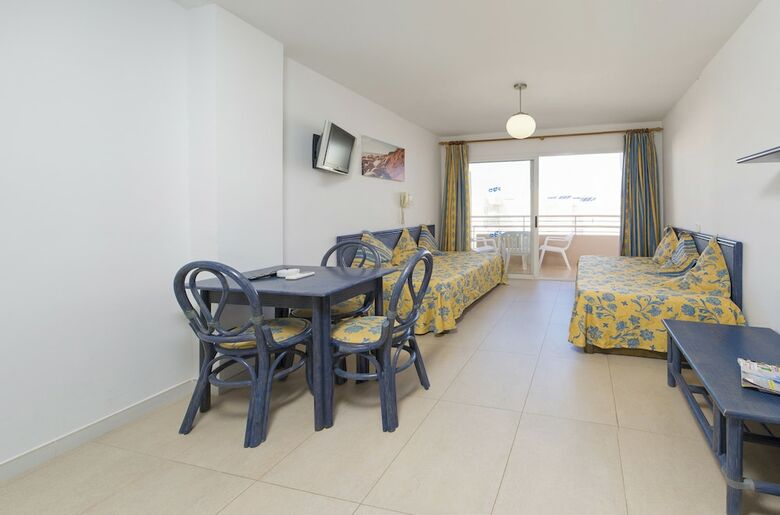 Apartamentos Playa Bella