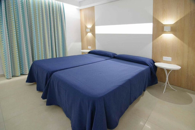 Apartamentos Poniente Playa