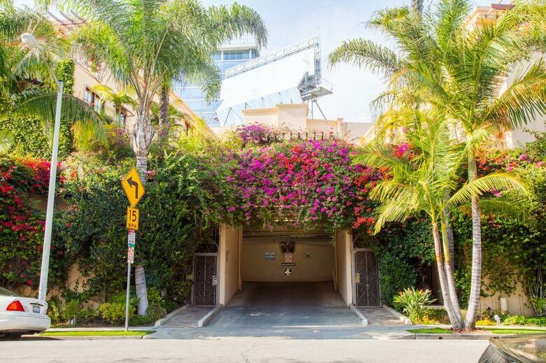 Best Western Plus Sunset Plaza Hotel