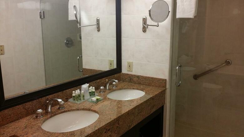 Best Western Plus Sunset Plaza Hotel