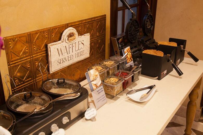 Best Western Plus Sunset Plaza Hotel