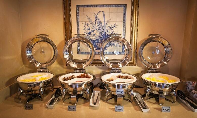 Best Western Plus Sunset Plaza Hotel