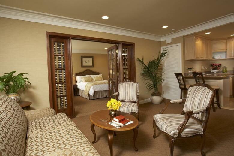 Best Western Plus Sunset Plaza Hotel