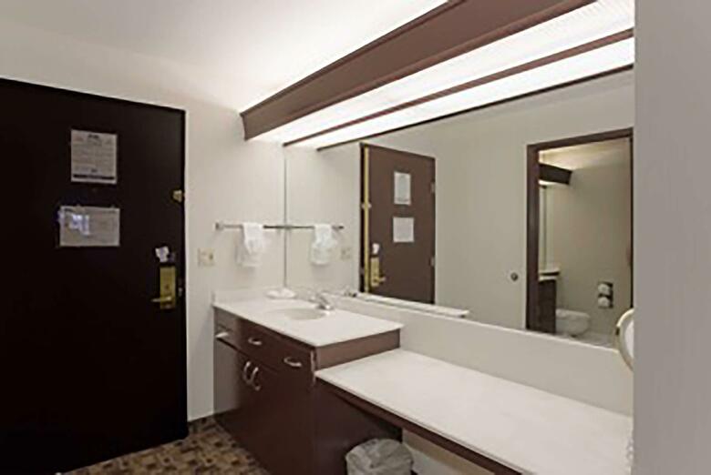 Hotel Shilo Inn Portland Airport
