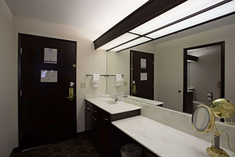 Hotel Shilo Inn Portland Airport