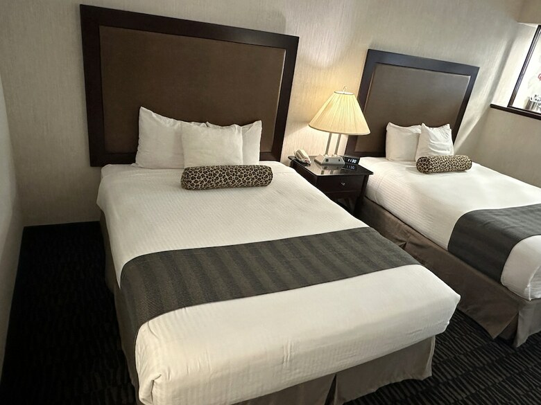 Hotel Shilo Inn Portland Airport