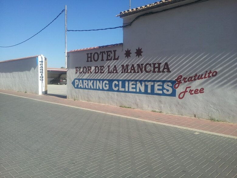Hotel Flor De La Mancha