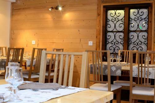 Chalet Et Hotel La Tarine