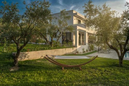 Johnny's White Luxury Villa