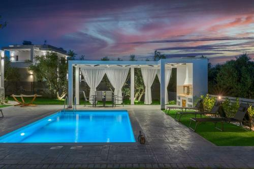 Johnny's White Luxury Villa