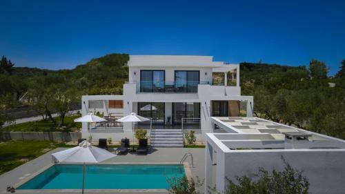 Johnny's White Luxury Villa