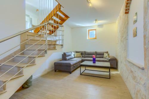 Villa Izabela With Private Pool And Beautiful View