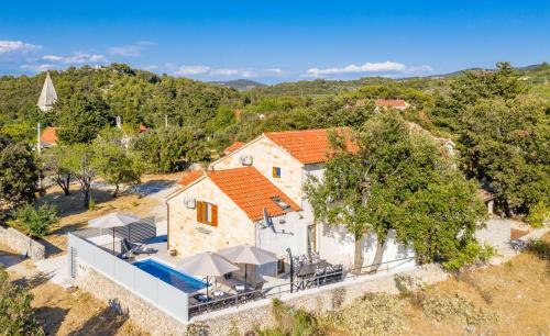 Villa Izabela With Private Pool And Beautiful View