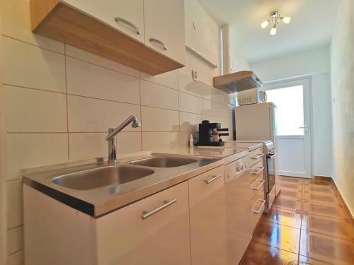 Apartment Andy In Imotski, Gym & Pool
