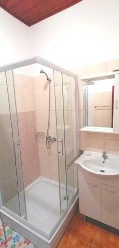 Apartment Andy In Imotski, Gym & Pool
