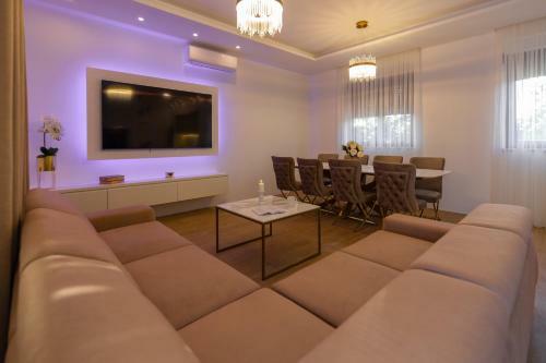 Brand New Luxury Villa Lukas & Private Pool