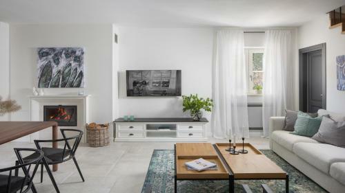 Villa Casa Mostia With Private Pool