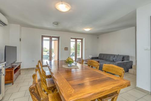 Holiday House Karbonaca With Private Pool