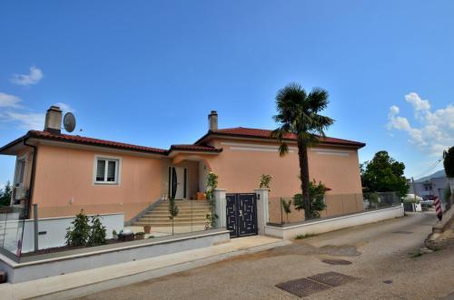 Apartments Villa Gara