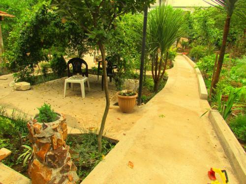 Hostal Holiday House Chkonia