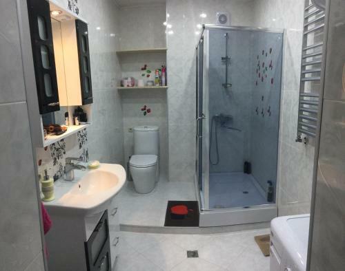Love Point Apartment