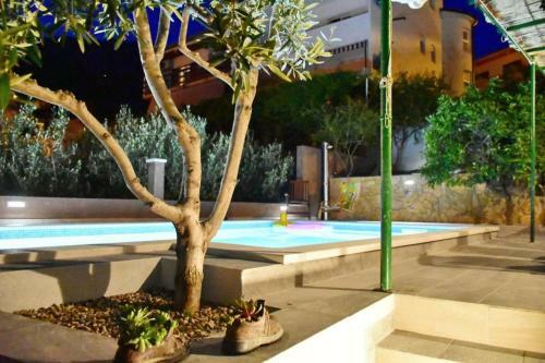 Apartamento Villa Vlade- From Pool To The Beach In One Minute