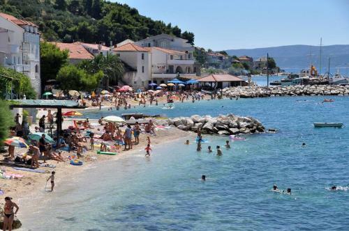 Apartamento Villa Vlade- From Pool To The Beach In One Minute