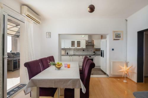 Seaview Apartment Lara