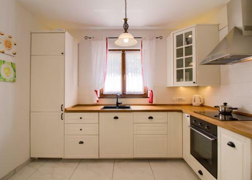 Villa Taki
