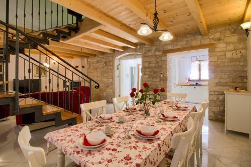Villa Taki