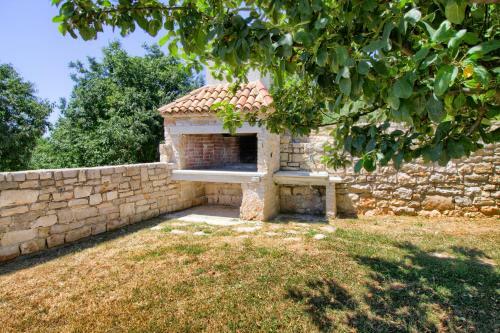Villa Taki