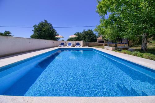 Villa Taki