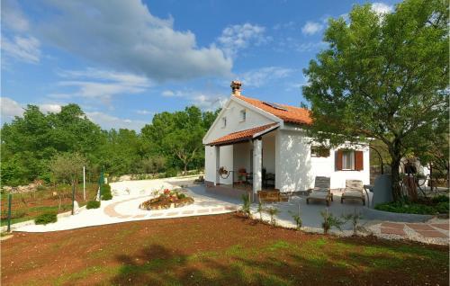Nice Home In Kanfanar With Wifi And 1 Bedrooms