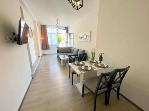 Apartments In Jadranovo 42640