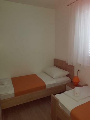 Apartment Annabella With Pool And Sea View
