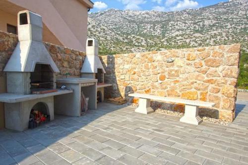 Apartment Annabella With Pool And Sea View